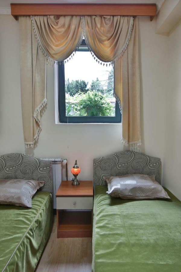 Apartments Holiday Lux Sutomore Exterior photo