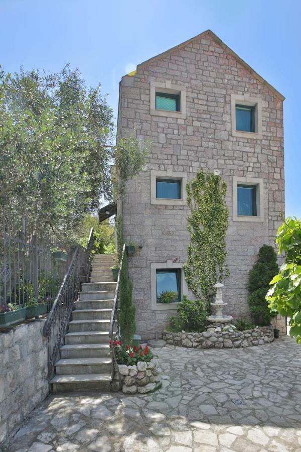 Apartments Holiday Lux Sutomore Exterior photo